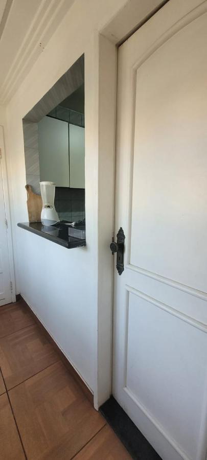 Cantinho Do Sossego, A 2 Km Da Praia De Itapua, No Centro Da Cidade, Wifi, Ideal Para Casal Apartment Vila Velha  Exterior photo